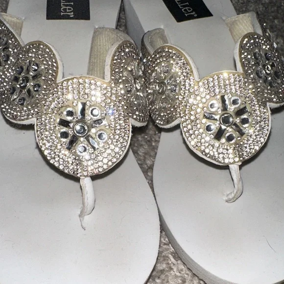 Olivia Miller Silver and White Embellished Sandals - Picture 4 of 5